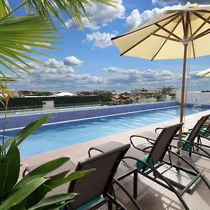 https://holiday-inn-express-playa-del-carmen-riviera-maya.quintano-roohotels.com